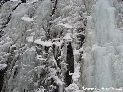 Photo de cascade gelée à Sixt